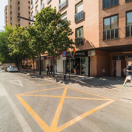 Constitucion Apartment - Free Parking Гранада Экстерьер фото